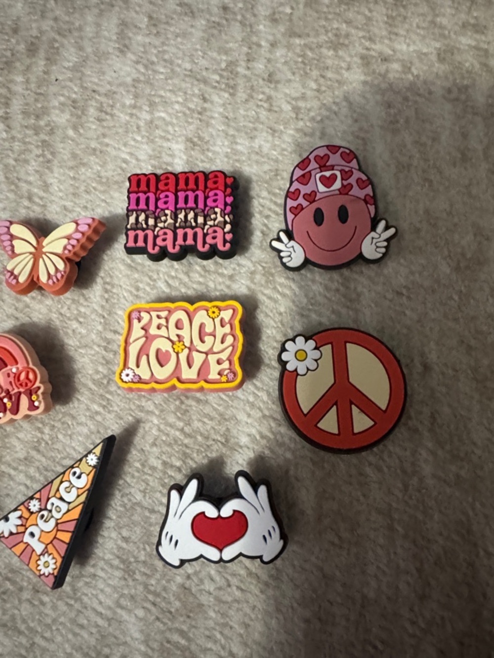 Crocs jibbitz - Shoe Charms - Assorted Peace & Love Designs - Picture 4 of 4